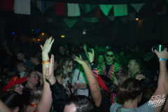 partygraf_DSC06044_Nutzung-Social-Media-800px-mit-Logo_a5615acb_